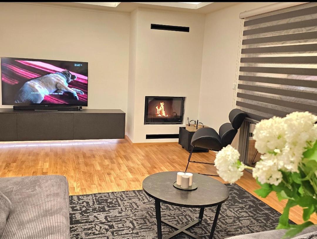 Filothei Luxury Apartment 110M2 Atene Esterno foto